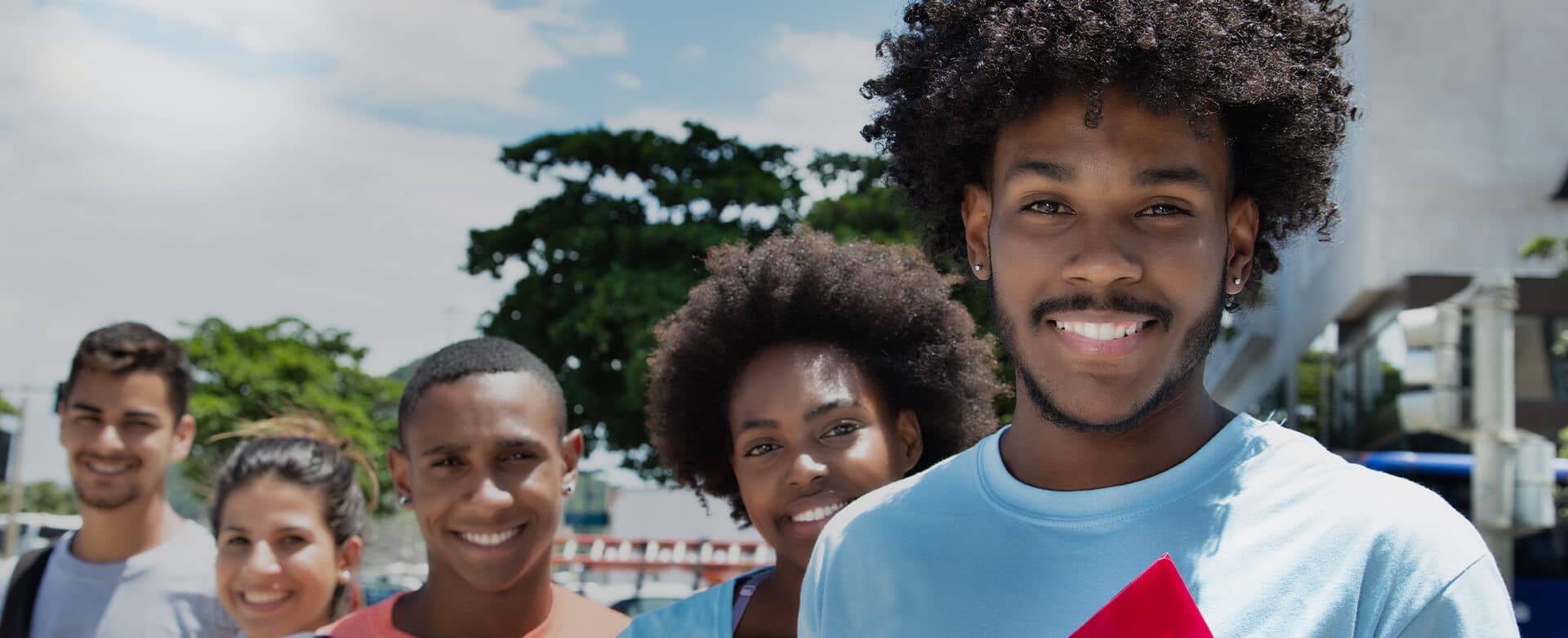 ISCA Business School - Formations de bac à bac +4